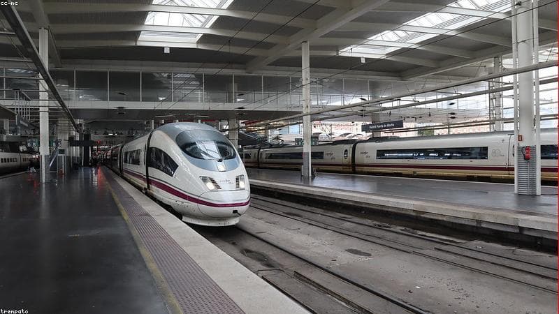 Review Kereta Cepat Whoosh Jakarta Bandung: Harga Tiket dan Cara Beli